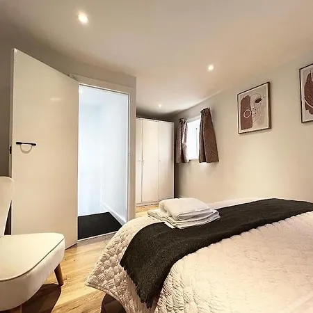 Ξενοδοχείο Quirky 3 Bedroom Town House In Clifton,